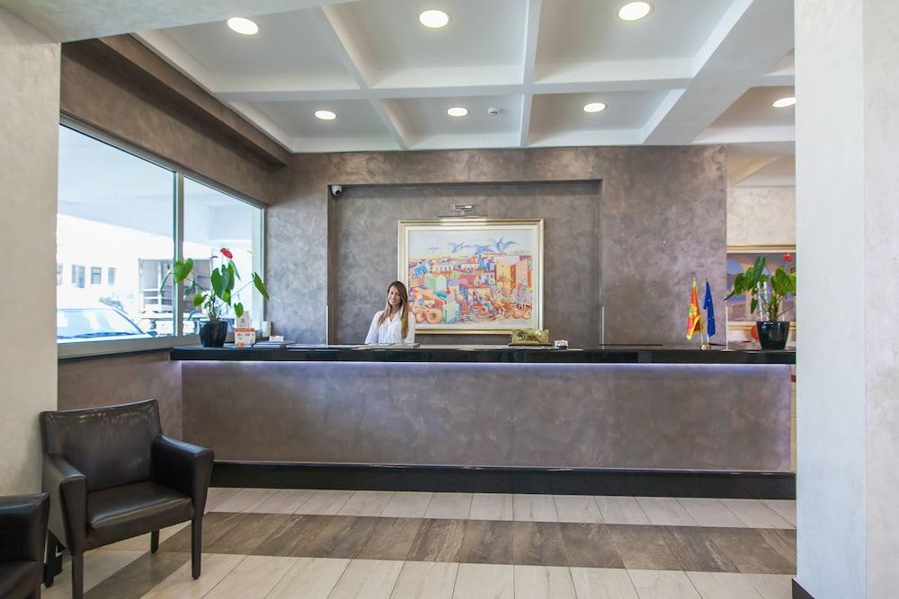 Sato Conference And Spa Hotel Sutomore Exteriér fotografie
